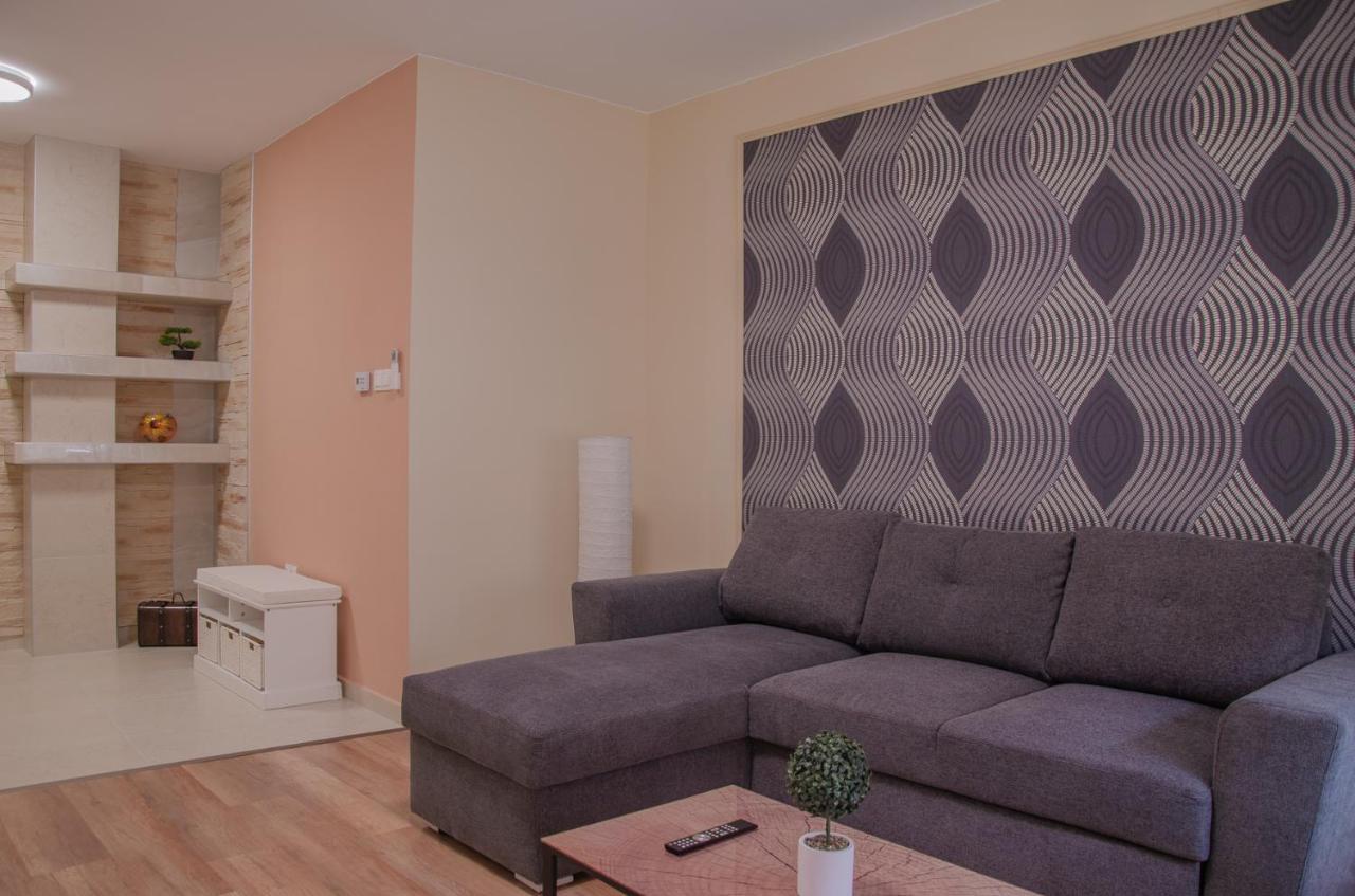 Oros House Apartmanhaz Orosháza Zewnętrze zdjęcie