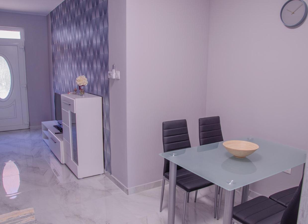 Oros House Apartmanhaz Orosháza Zewnętrze zdjęcie