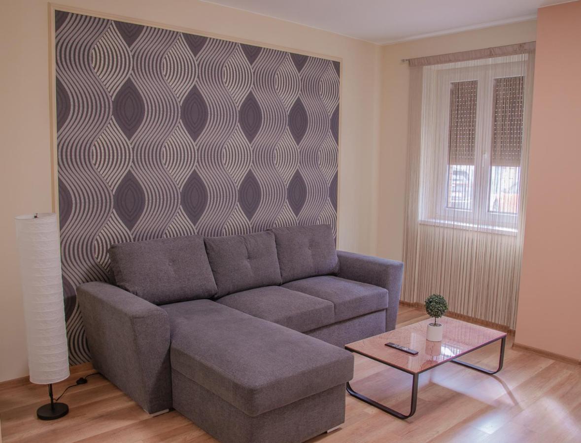 Oros House Apartmanhaz Orosháza Zewnętrze zdjęcie