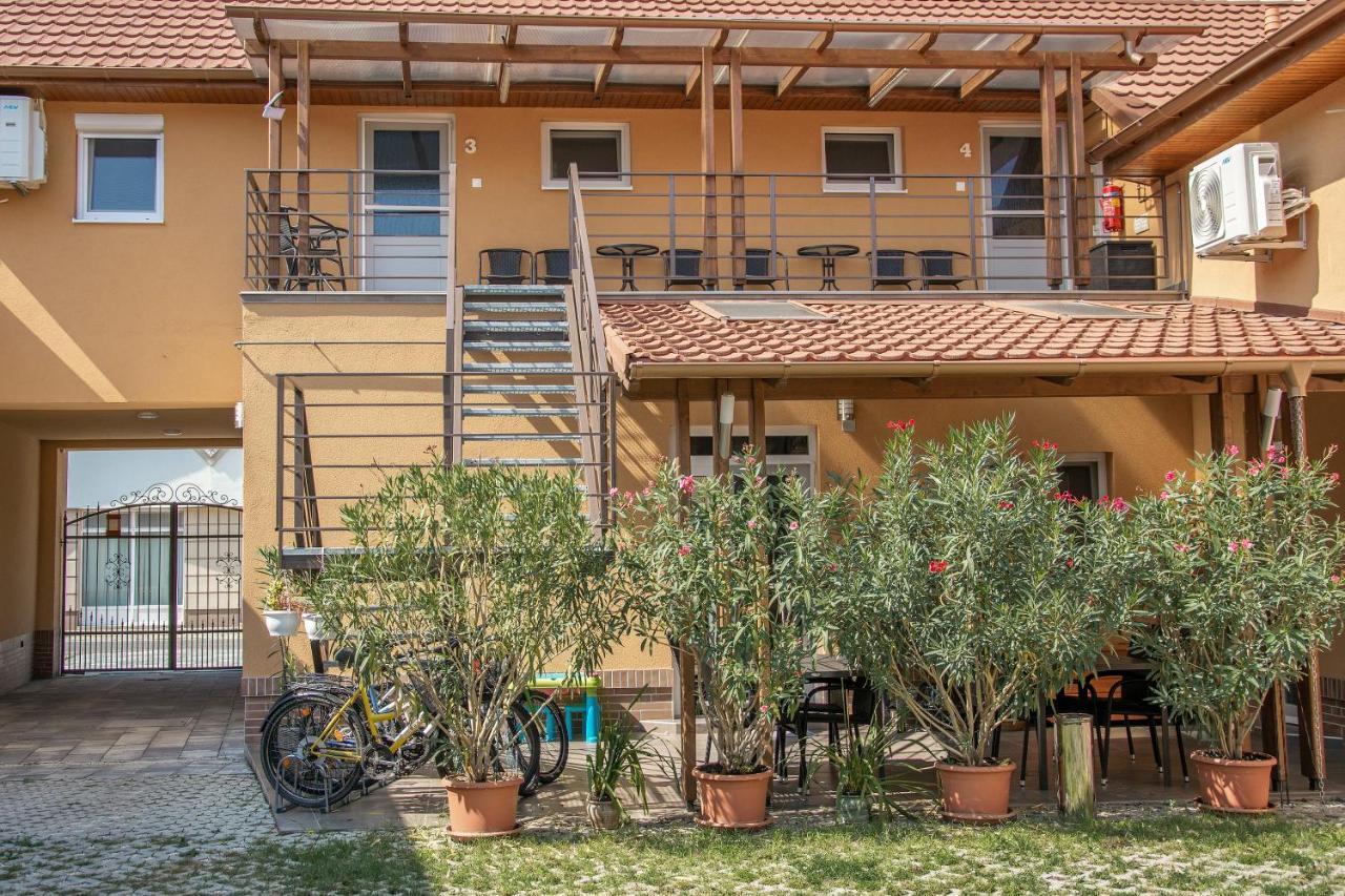 Oros House Apartmanhaz Orosháza Zewnętrze zdjęcie