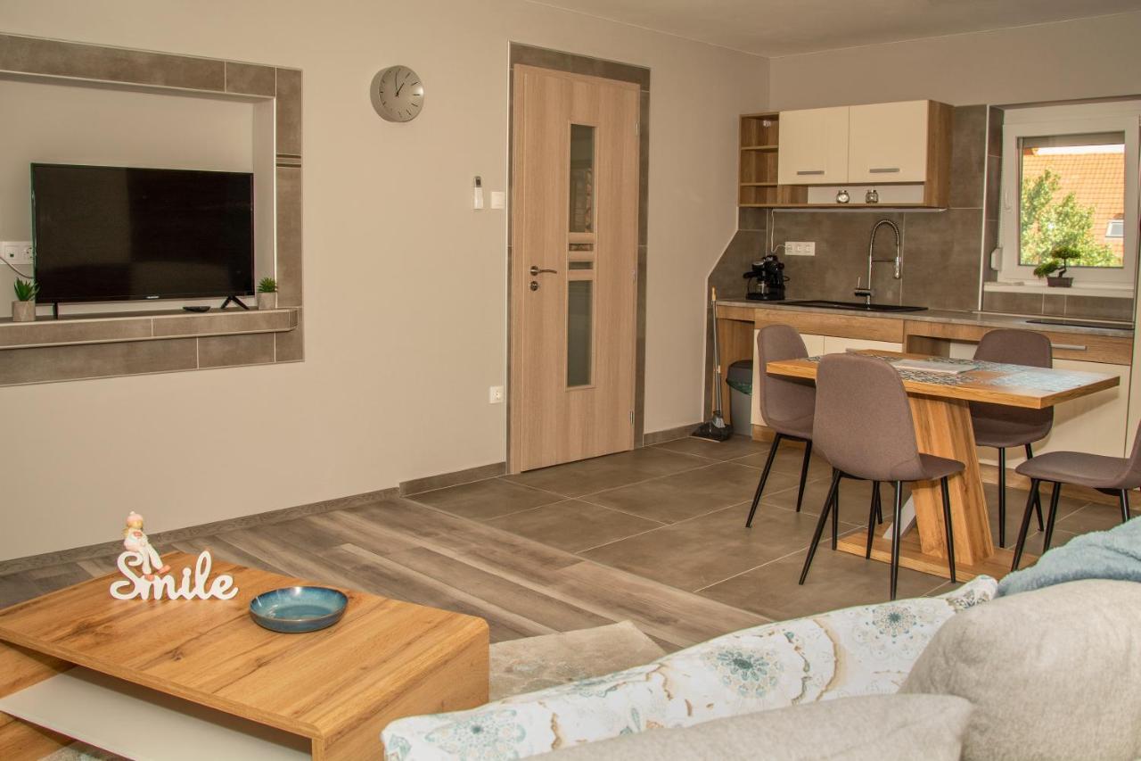 Oros House Apartmanhaz Orosháza Zewnętrze zdjęcie